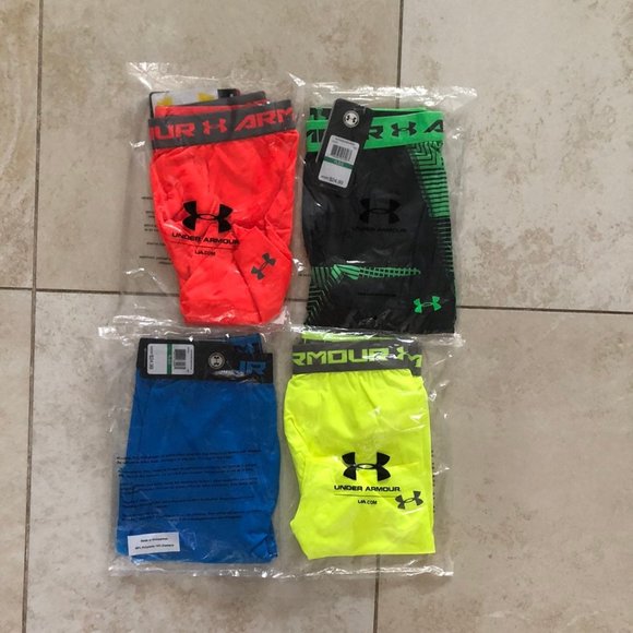 Under Armour Other - NEW Under Armour HEAT GEAR Youth Fitted Briefs bundle - L